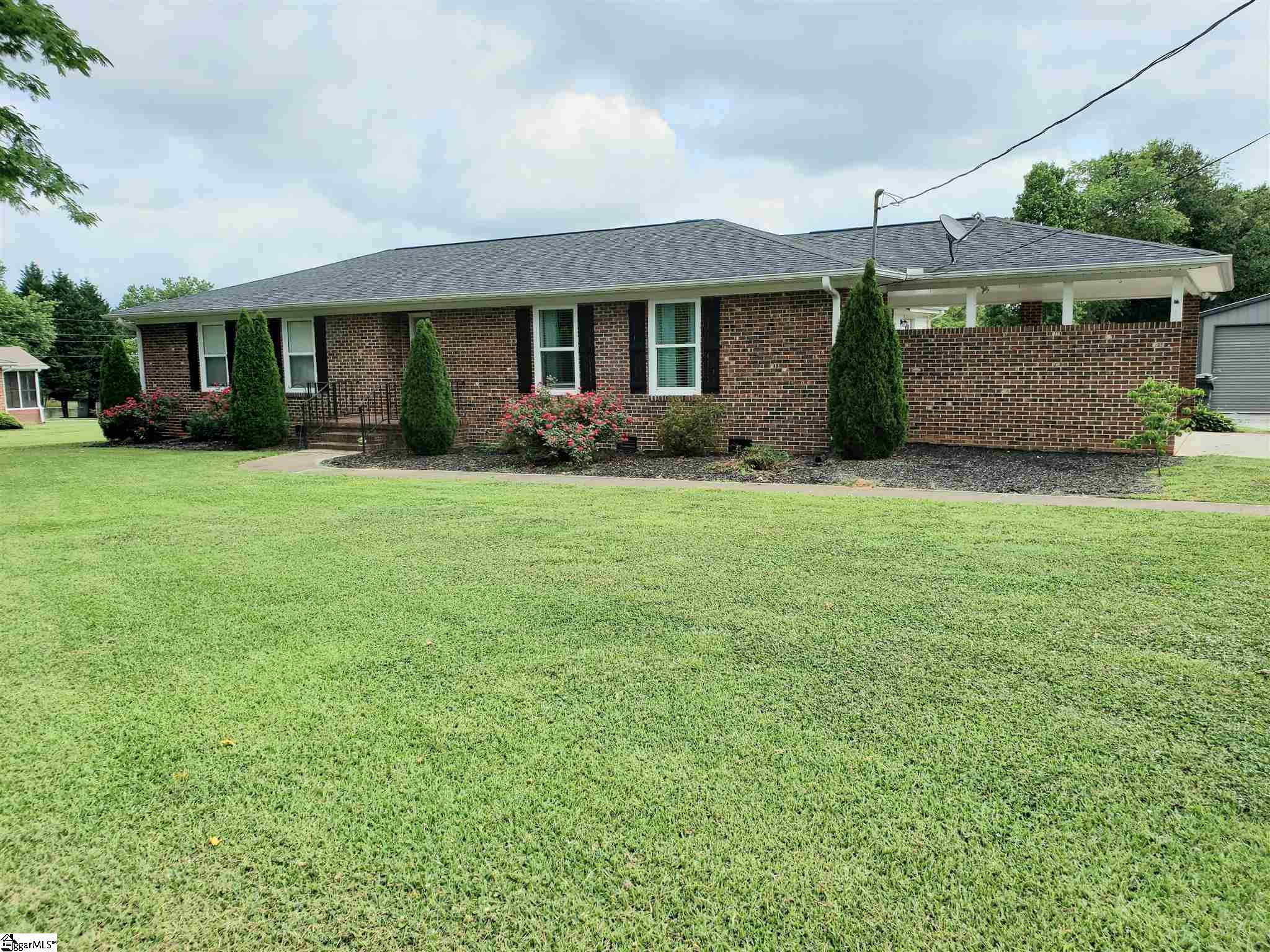 604 Antioch Road Easley, SC 29640 - Photo 2 of 24