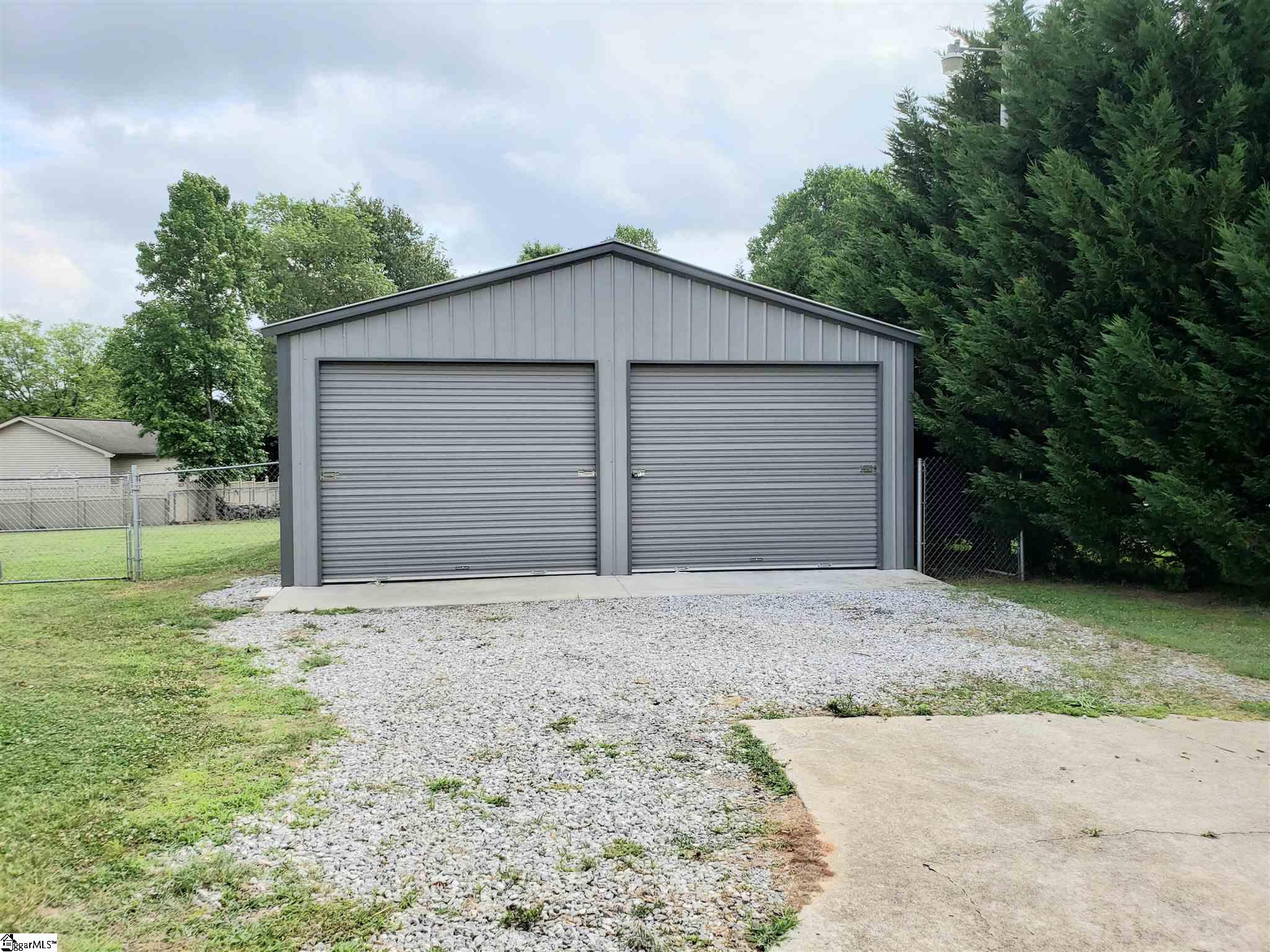 604 Antioch Road Easley, SC 29640 - Photo 3 of 24