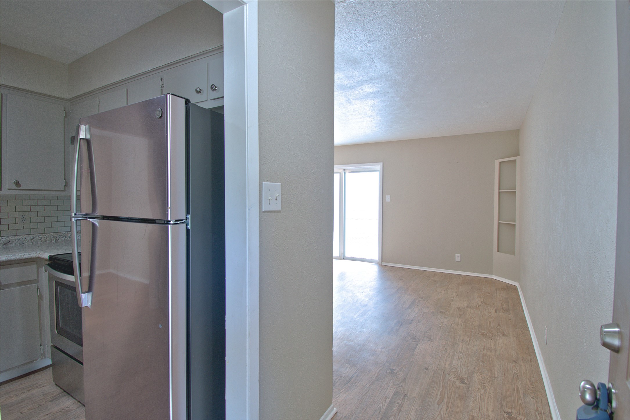 5936 Cherry Loop, Unit B Austin, TX 78745 - Photo 4 of 18 Gallery Image 4