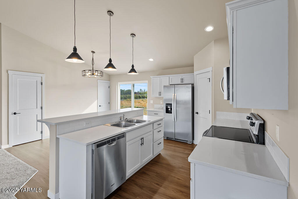 403 Pear Drive Tieton, WA 98947 - Photo 18 of 25 403PearDrInteriors-7