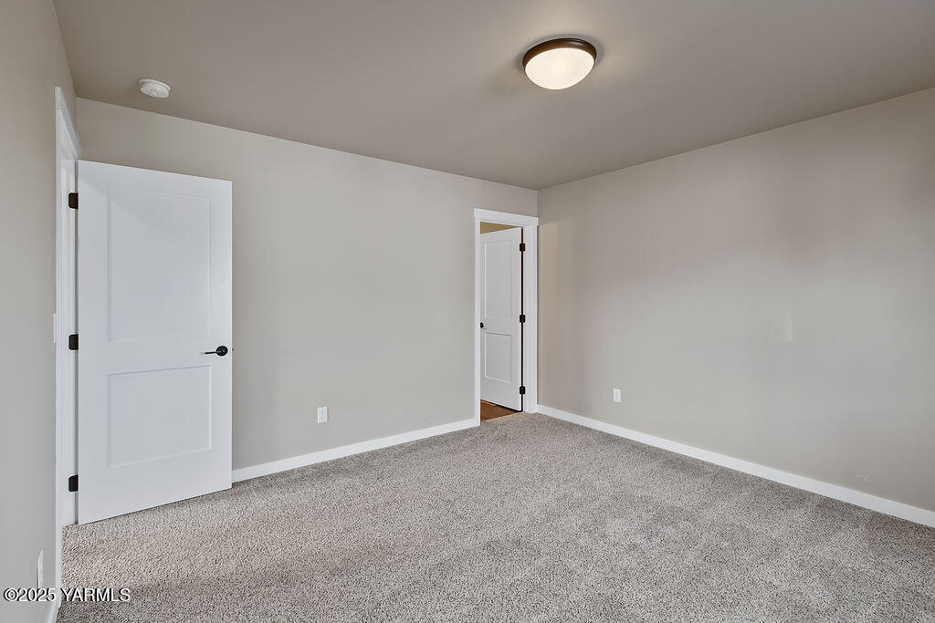 403 Pear Drive Tieton, WA 98947 - Photo 25 of 25 403PearDrInteriors-13