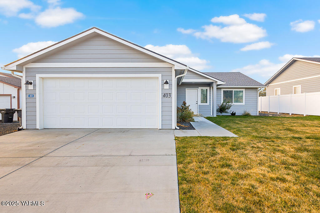 403 Pear Drive Tieton, WA 98947 - Photo 8 of 25 403PearDrExteriors-6