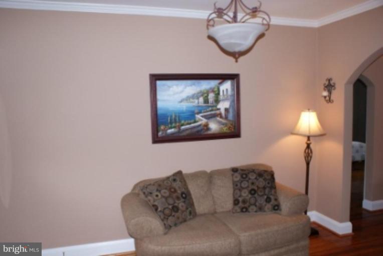 7829 Highpoint Road Parkville, MD 21234 - Photo 11 of 18 Living Room #3