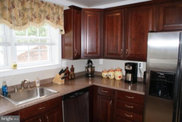 7829 Highpoint Road Parkville, MD 21234 - Photo 8 of 18 Kitchen #3