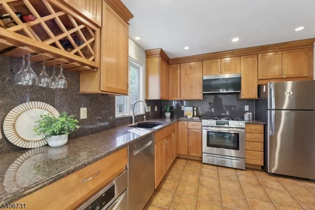 $875,000 | 34 Ascot Way, Summit, NJ 07901