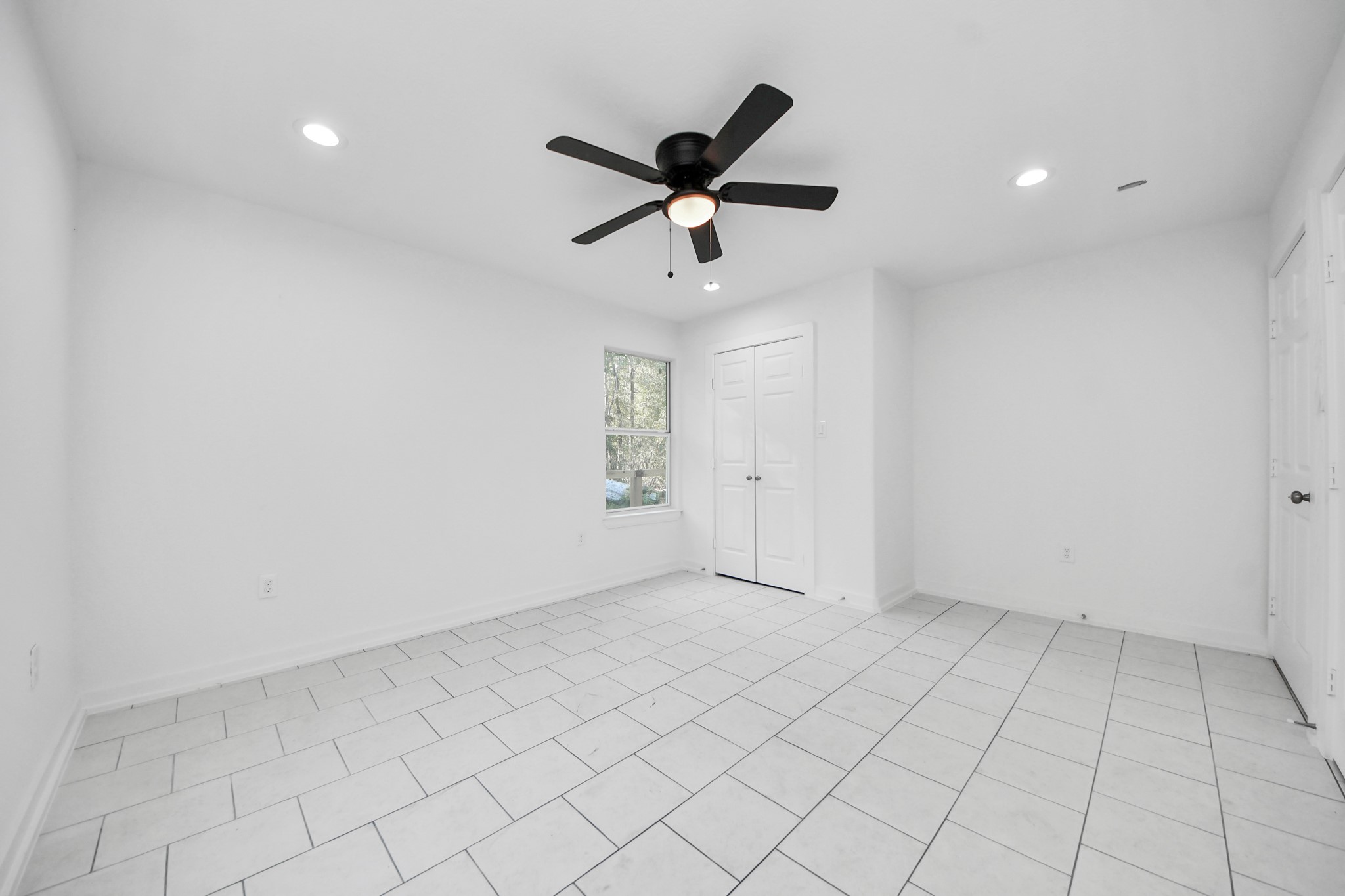 27090 Diamond C Splendora, TX 77372 - Photo 15 of 20 a view of an empty room