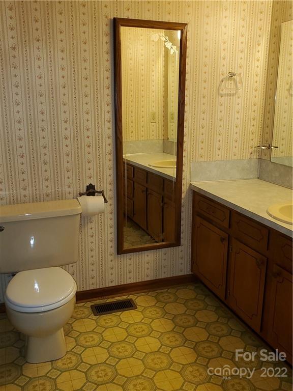 1425 Weaver Road China Grove, NC 28023 - Photo 7 of 18 Gallery Image 7