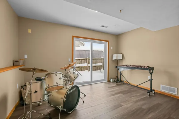 $379,900 | 2204 Valley Drive, Northfield, MN 55057