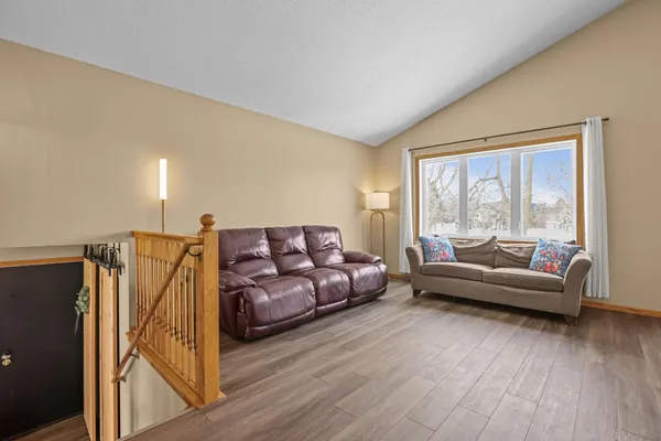 $379,900 | 2204 Valley Drive, Northfield, MN 55057