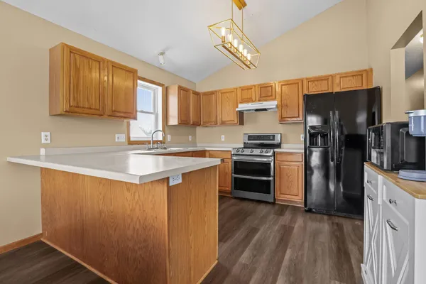 $379,900 | 2204 Valley Drive, Northfield, MN 55057