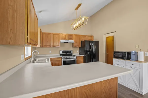 $379,900 | 2204 Valley Drive, Northfield, MN 55057