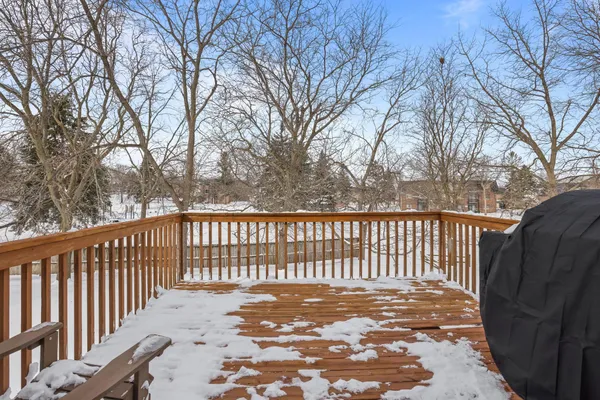 $379,900 | 2204 Valley Drive, Northfield, MN 55057