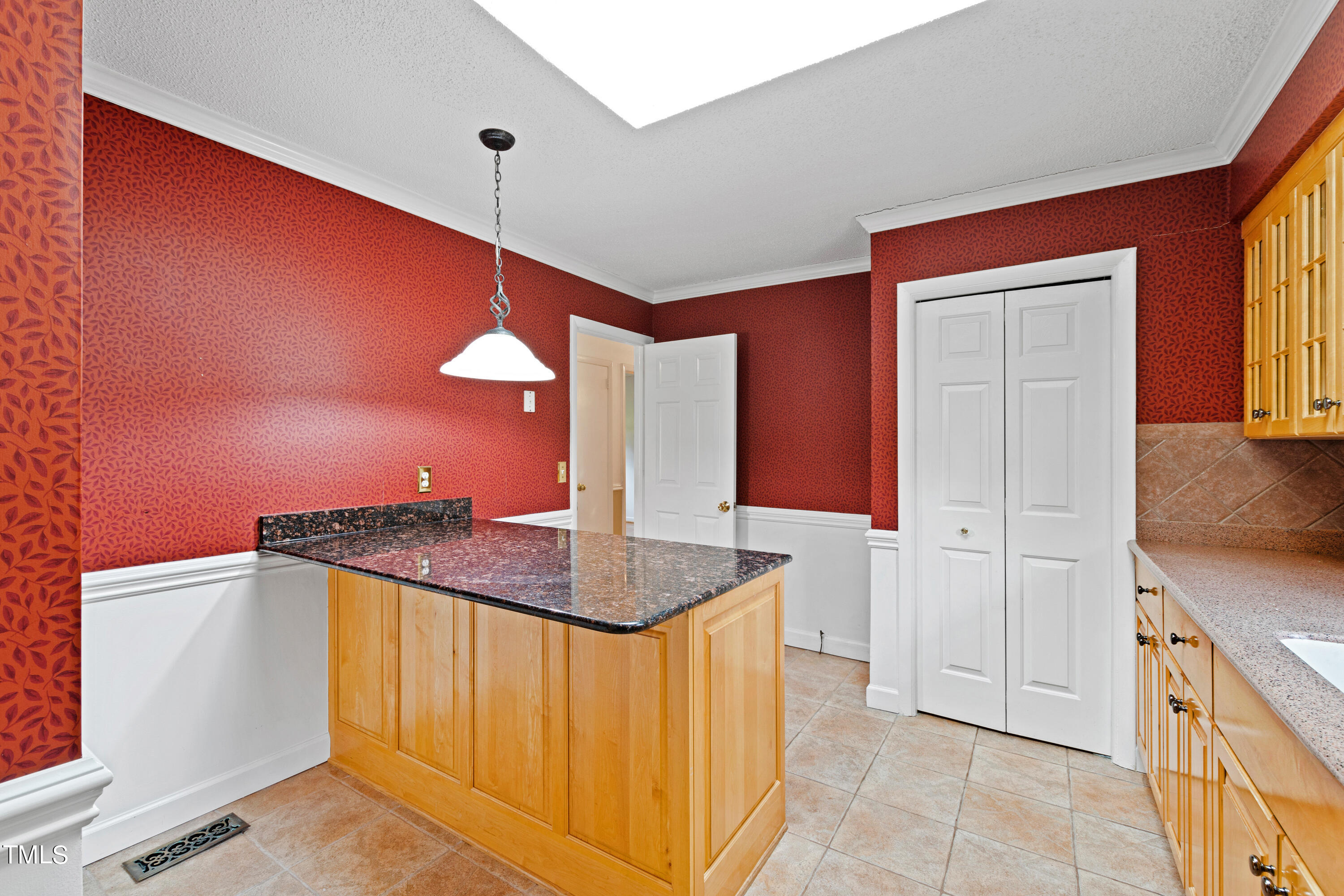 3329 Rolling Hill Road Durham, NC 27705 - Photo 12 of 41 011