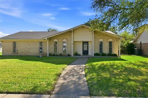 $314,500 | 709 Colonial Drive, Garland, TX 75043