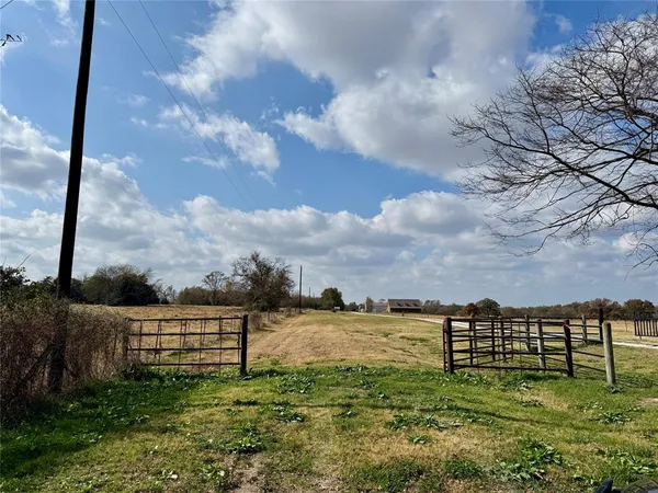 $179,900 | 3359 County Road 3359, Saltillo, TX 75478
