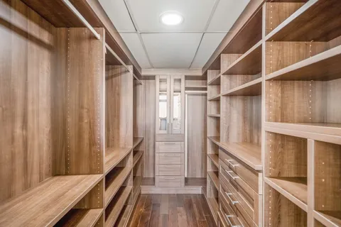 $325,000 | 15 Greenway Plaza, Unit 12D, Houston, TX 77046