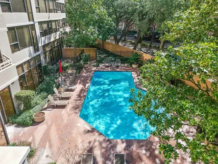 $325,000 | 15 Greenway Plaza, Unit 12D, Houston, TX 77046