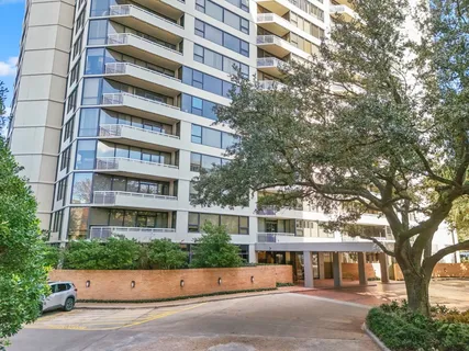 $325,000 | 15 Greenway Plaza, Unit 12D, Houston, TX 77046