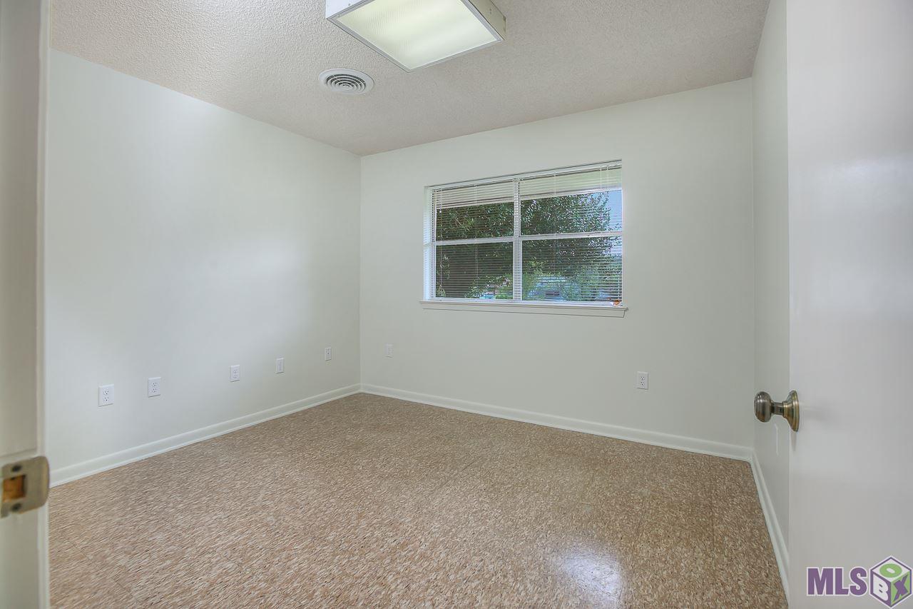 864 Diron Circle Baton Rouge, LA 70810 - Photo 17 of 25 Office