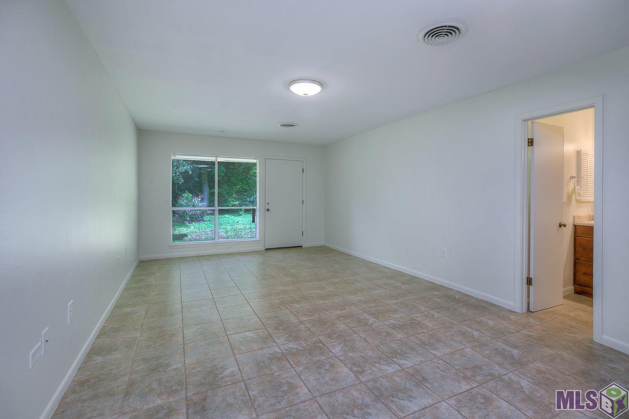 864 Diron Circle Baton Rouge, LA 70810 - Photo 18 of 25 Master Bedroom