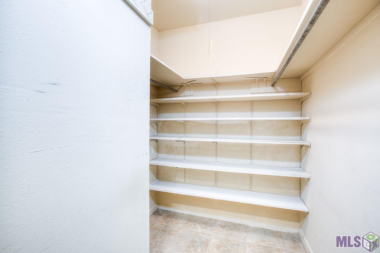 864 Diron Circle Baton Rouge, LA 70810 - Photo 20 of 25 Master Bedroom Closet