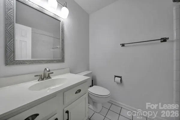 $1,695 | 5007 Sharon Road, Unit E, Charlotte, NC 28210