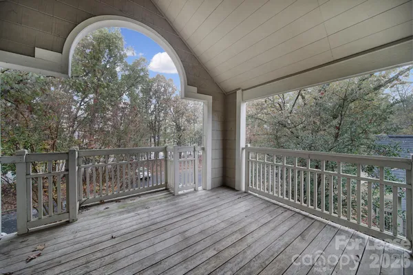$1,695 | 5007 Sharon Road, Unit E, Charlotte, NC 28210