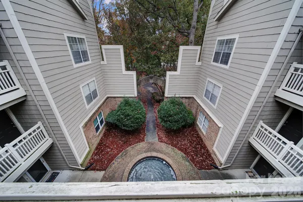$1,695 | 5007 Sharon Road, Unit E, Charlotte, NC 28210