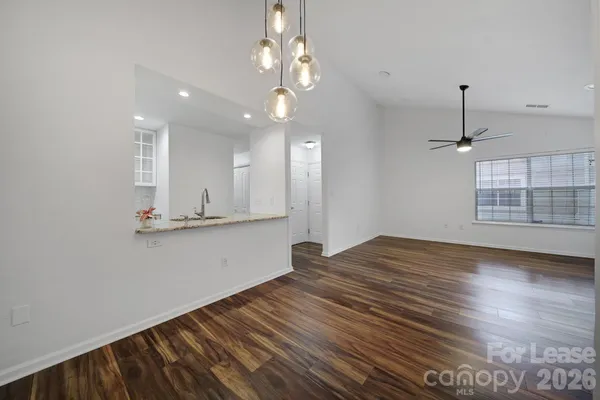 $1,695 | 5007 Sharon Road, Unit E, Charlotte, NC 28210