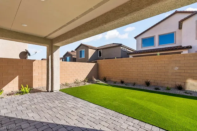 $700,000 | 10851 Hanwicke Harbor Avenue, Las Vegas, NV 89166