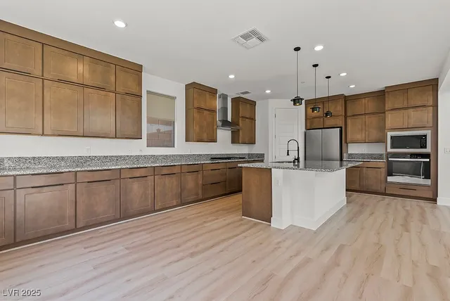 $700,000 | 10851 Hanwicke Harbor Avenue, Las Vegas, NV 89166