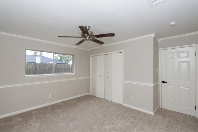 a view of a yard in front of house