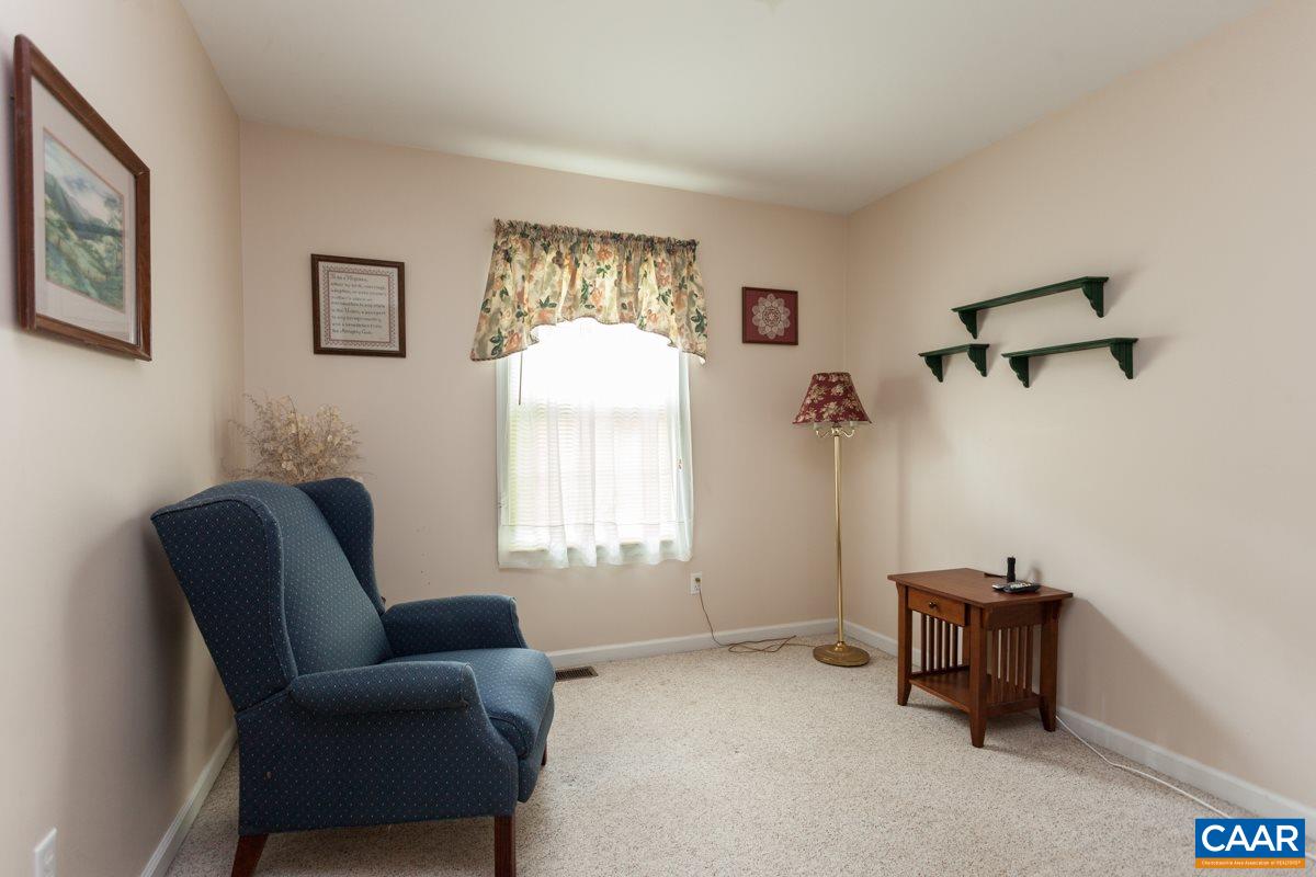 46 Riverside Drive Palmyra, VA 22963 - Photo 17 of 19 a living room with furniture and a window