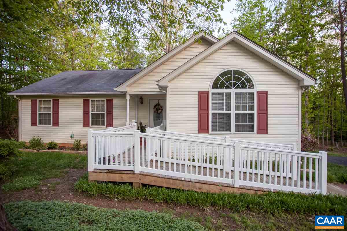 46 Riverside Drive Palmyra, VA 22963 - Photo 6 of 19 a view of a house with a yard and deck