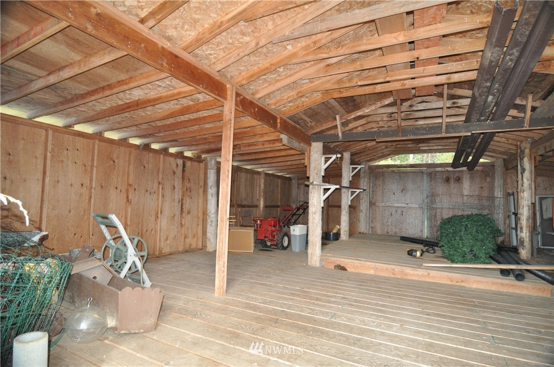 242 Lopez Hill Road Lopez Island, WA 98261 - Photo 10 of 24