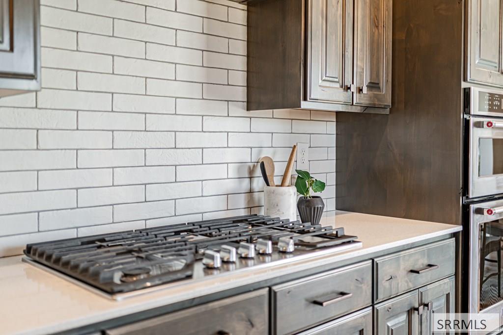 3184 South Chartwell Garden Ammon, ID 83406 - Photo 7 of 32