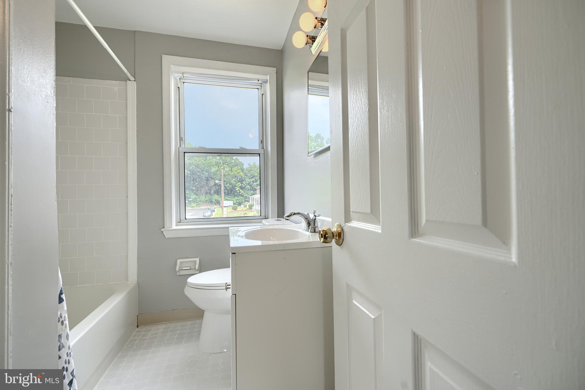 7 Cardinal Road Essex, MD 21221 - Photo 18 of 31