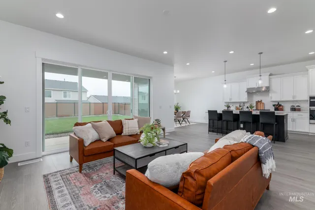 $639,000 | 3641 North San Carlos Way, Star, ID 83669