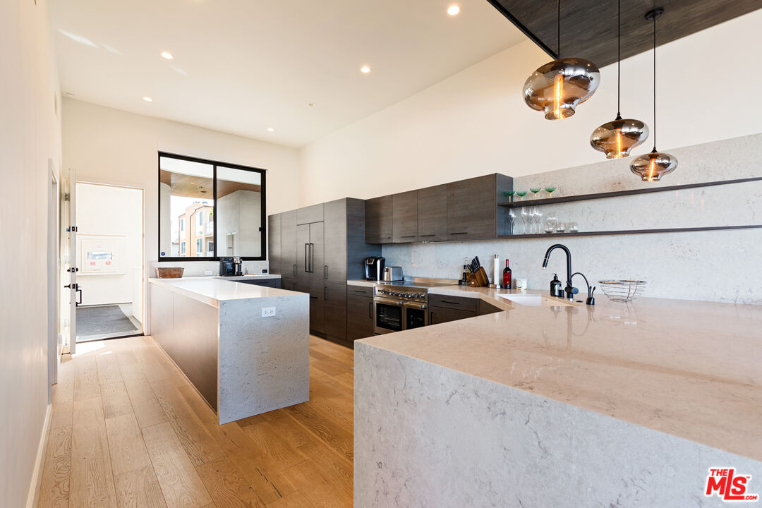 6209 Pacific Avenue, Unit 201 Playa del Rey, CA 90293 - Photo 10 of 48