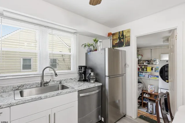 $365,000 | 105 West Edgewood Avenue, Linwood, NJ 08221