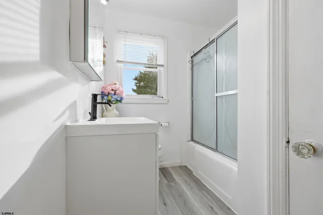 $365,000 | 105 West Edgewood Avenue, Linwood, NJ 08221