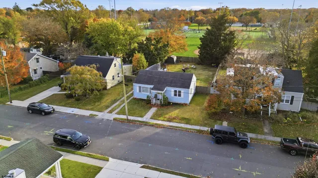 $365,000 | 105 West Edgewood Avenue, Linwood, NJ 08221