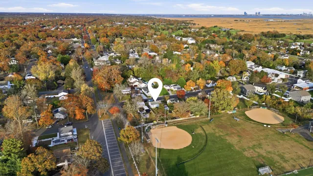 $365,000 | 105 West Edgewood Avenue, Linwood, NJ 08221