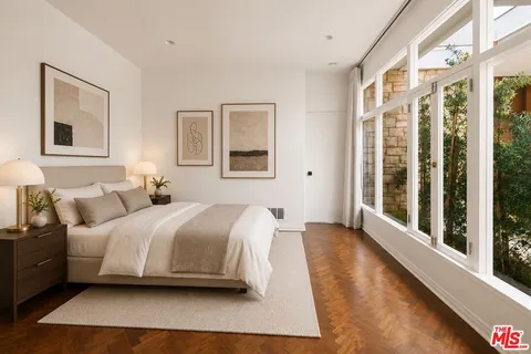 $10,375,000 | 909 North Alpine Drive, Beverly Hills, CA 90210