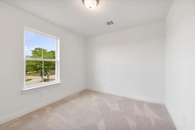 $1,900 | 1215 Chestnut Court, Runaway Bay, TX 76426