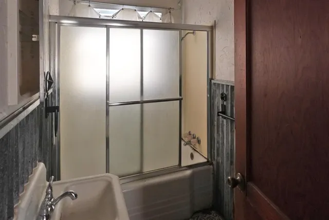 $243,585 | 125 West Mesquite Street, Dublin, TX 76446