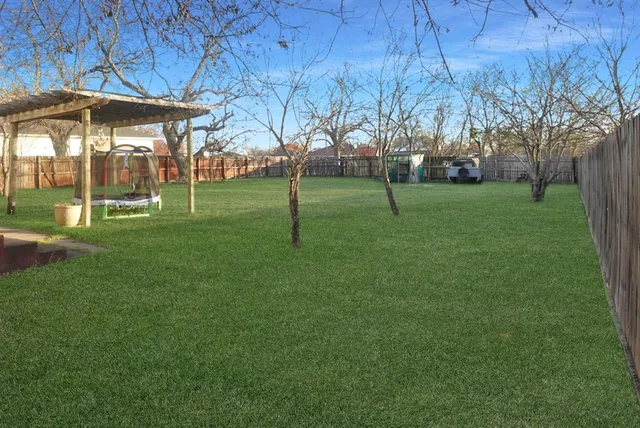 $243,585 | 125 West Mesquite Street, Dublin, TX 76446