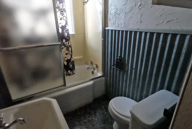 $243,585 | 125 West Mesquite Street, Dublin, TX 76446