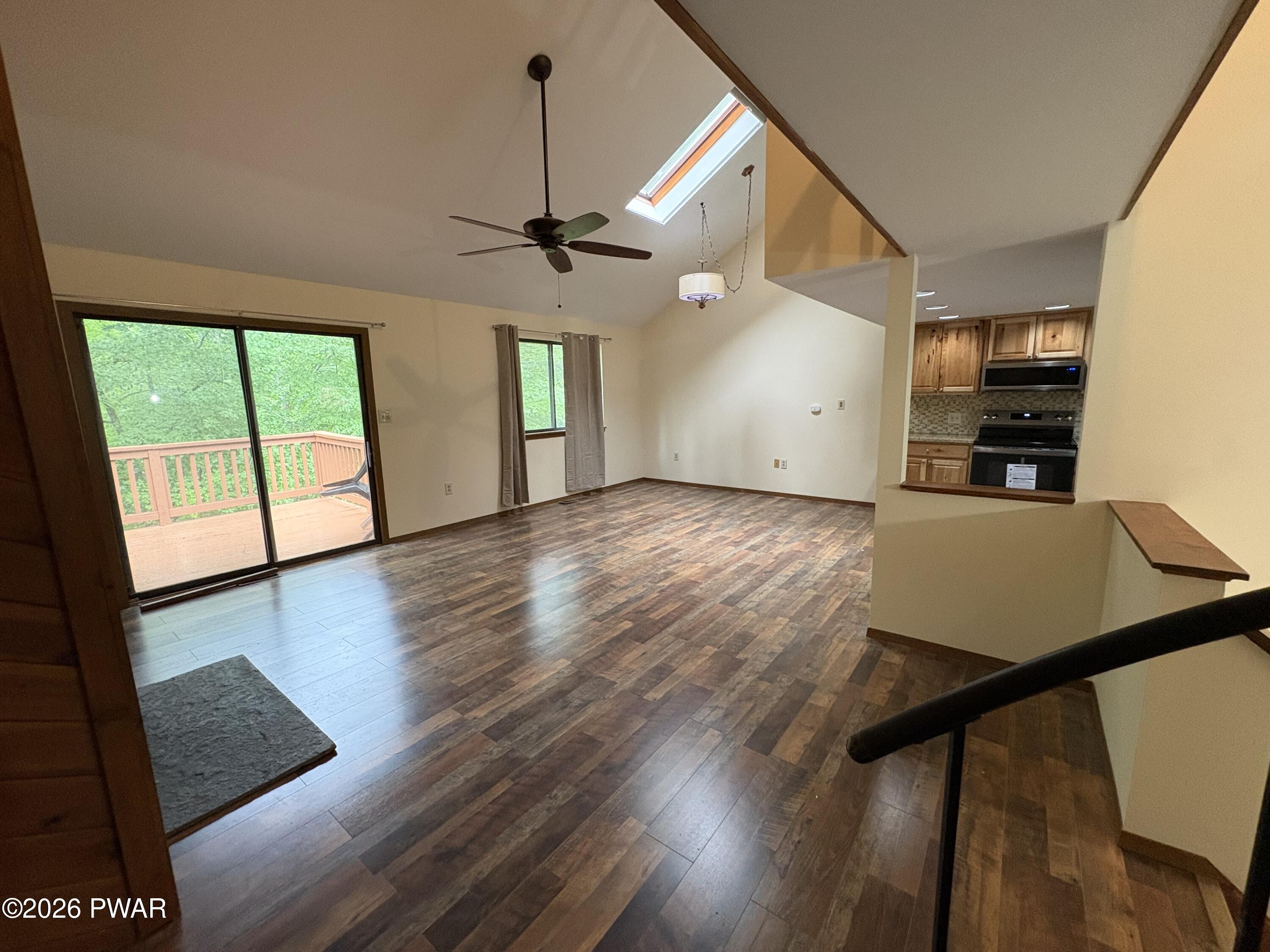 159 Stream Court Bushkill, PA 18324 - Photo 3 of 25