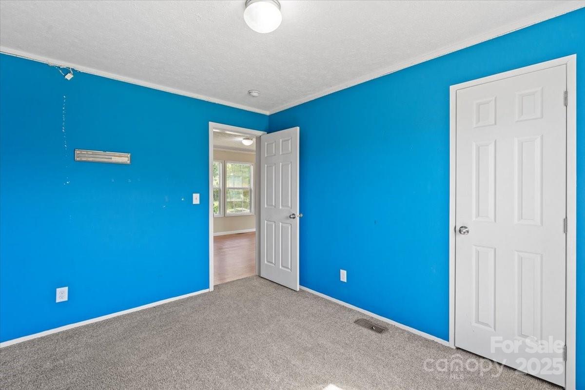 138 Dayton Road Dallas, NC 28034 - Photo 7 of 26 a view of an empty room
